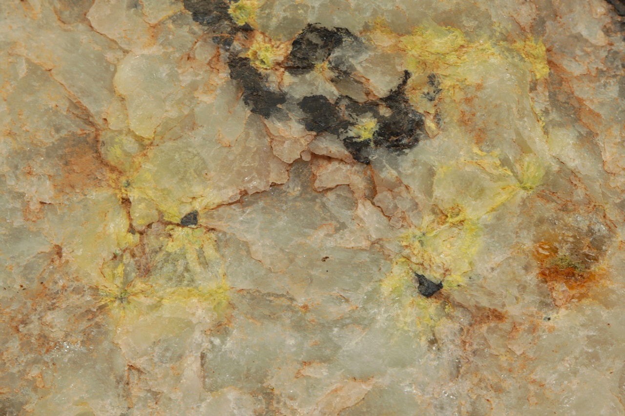 Zavaritskit, Preisingerit, Russelit – Bild 4