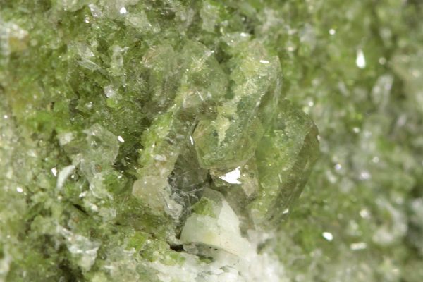 Vesuvian, Grossular, Klinochlor – Bild 6