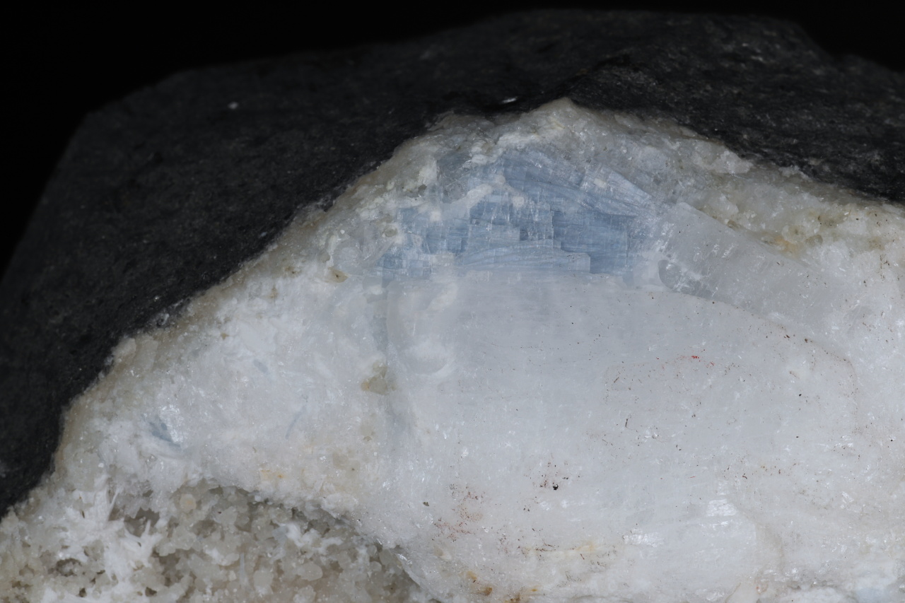 Anhydrit, Gips, Natrolith – Bild 4