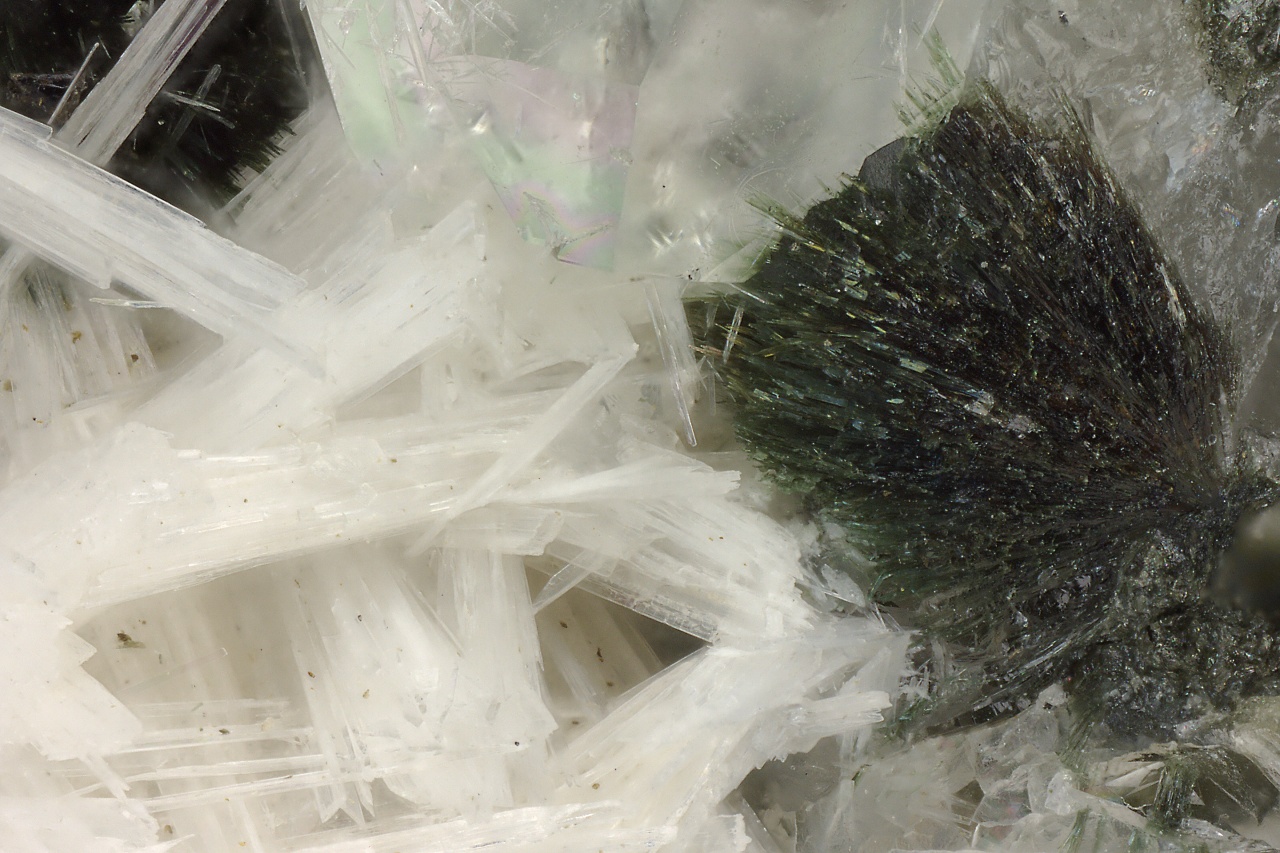 Julgoldit-Fe2+, pektolit – Bild 2