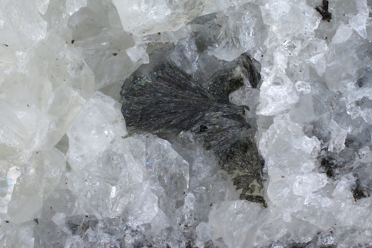 Julgoldit-Fe2+, pektolit – Bild 3