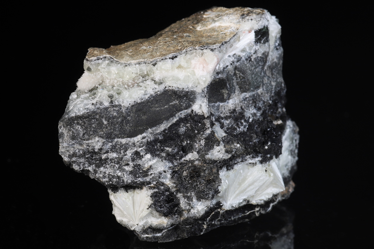 Julgoldit-Fe2+, pektolit – Bild 11