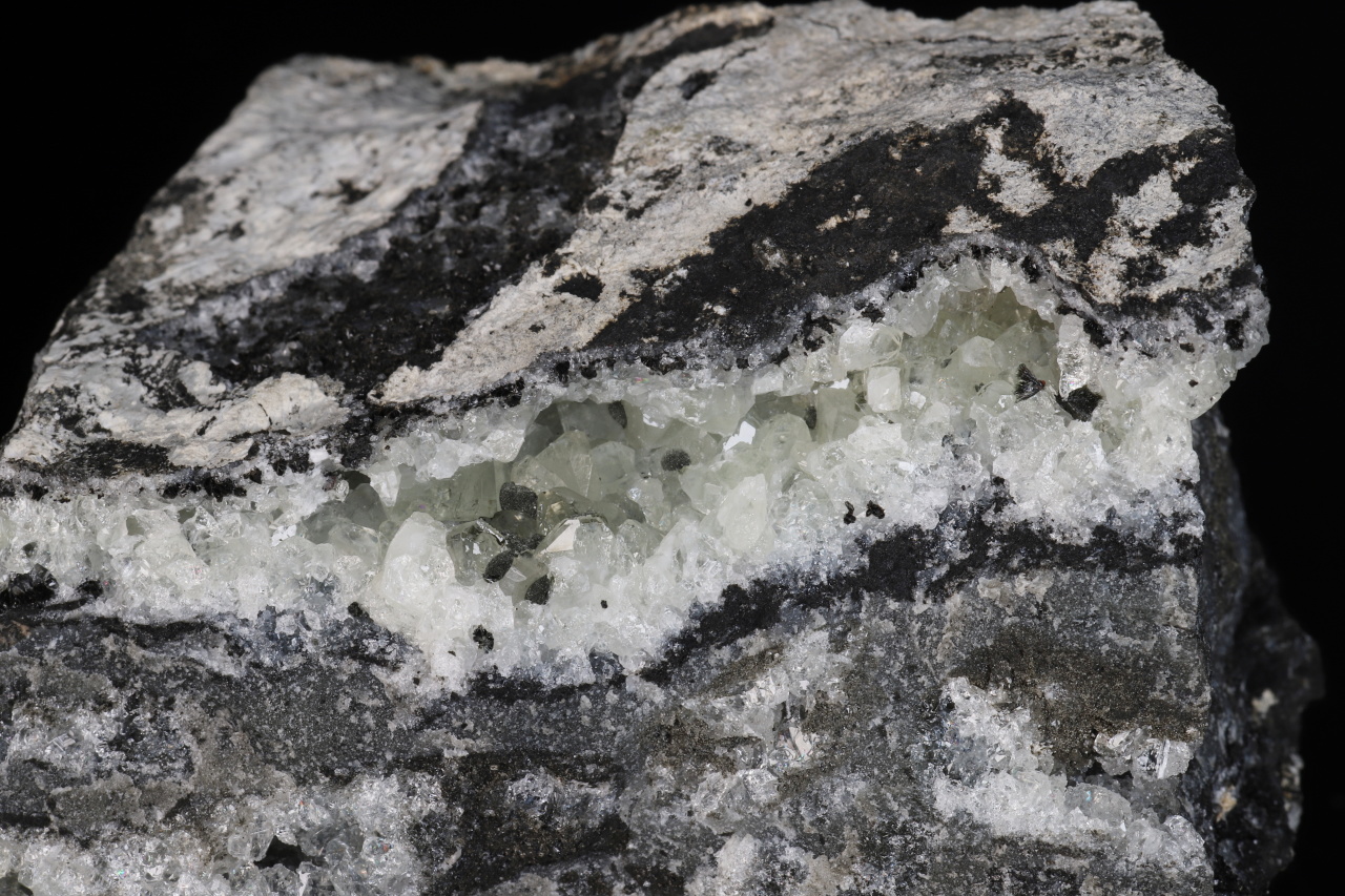 Julgoldit-Fe2+, datolit – Bild 10