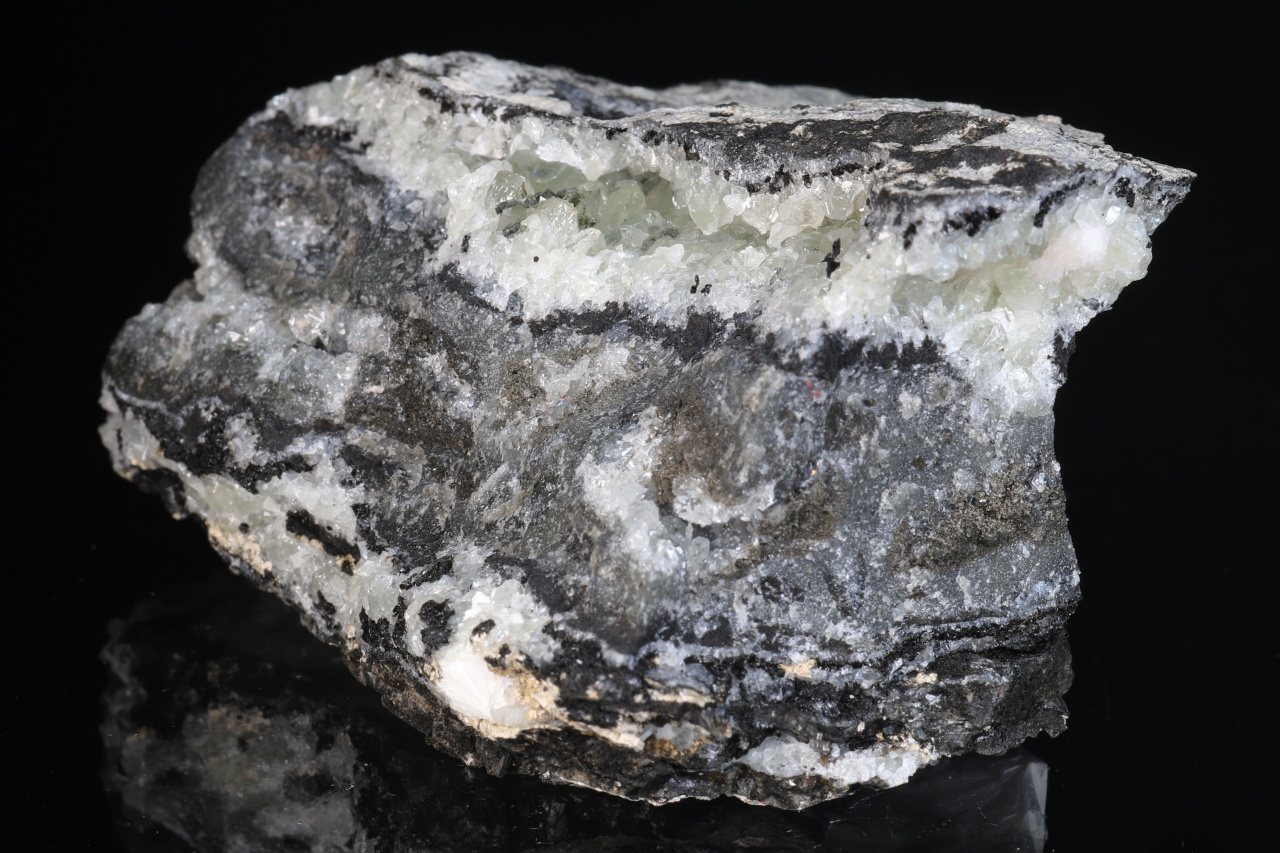 Julgoldit-Fe2+, datolit – Bild 11